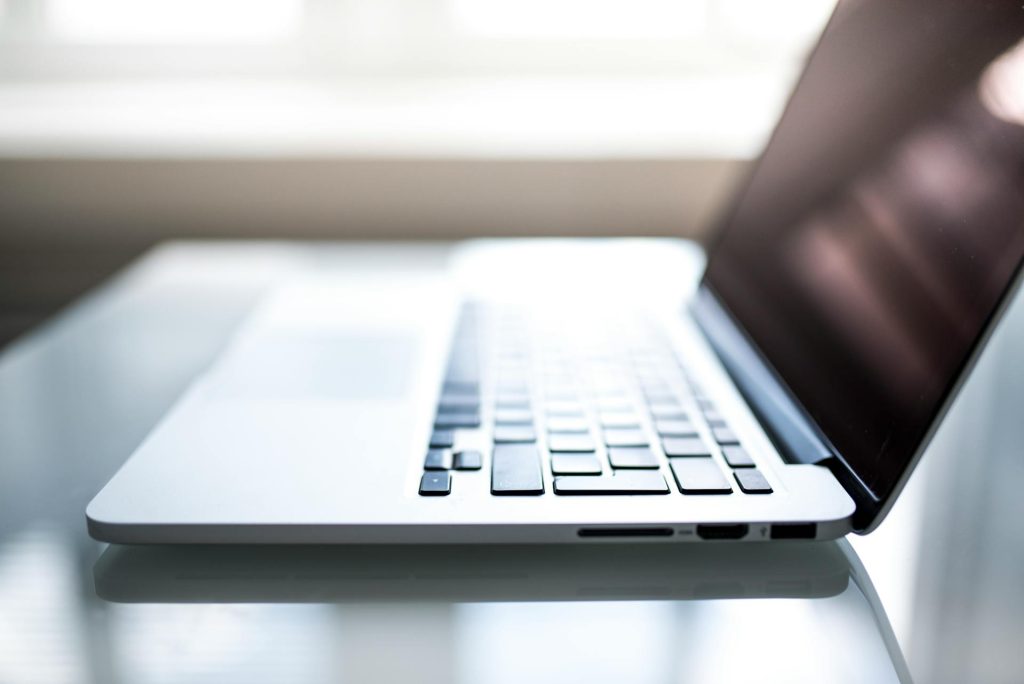 Derfor bør du velge et brukervennlig CMS for nettbutikken din